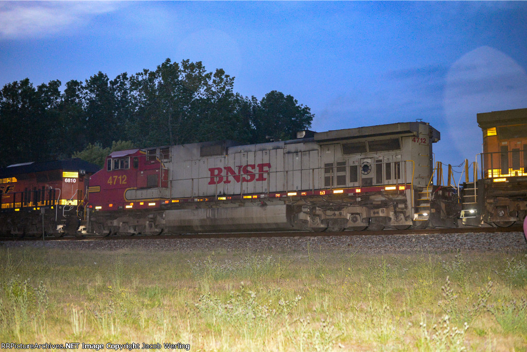 BNSF 4712